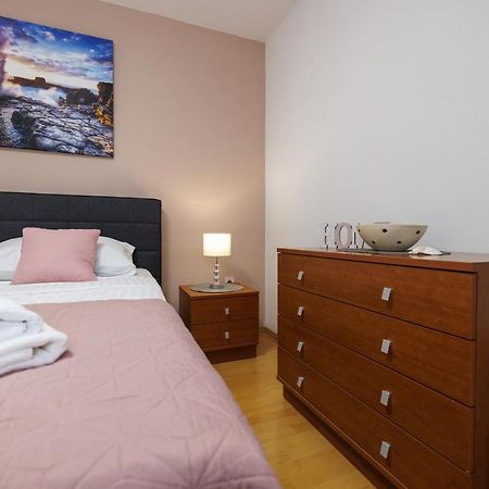 Apartman La Vista E' Bella Kornić Eksteriør billede