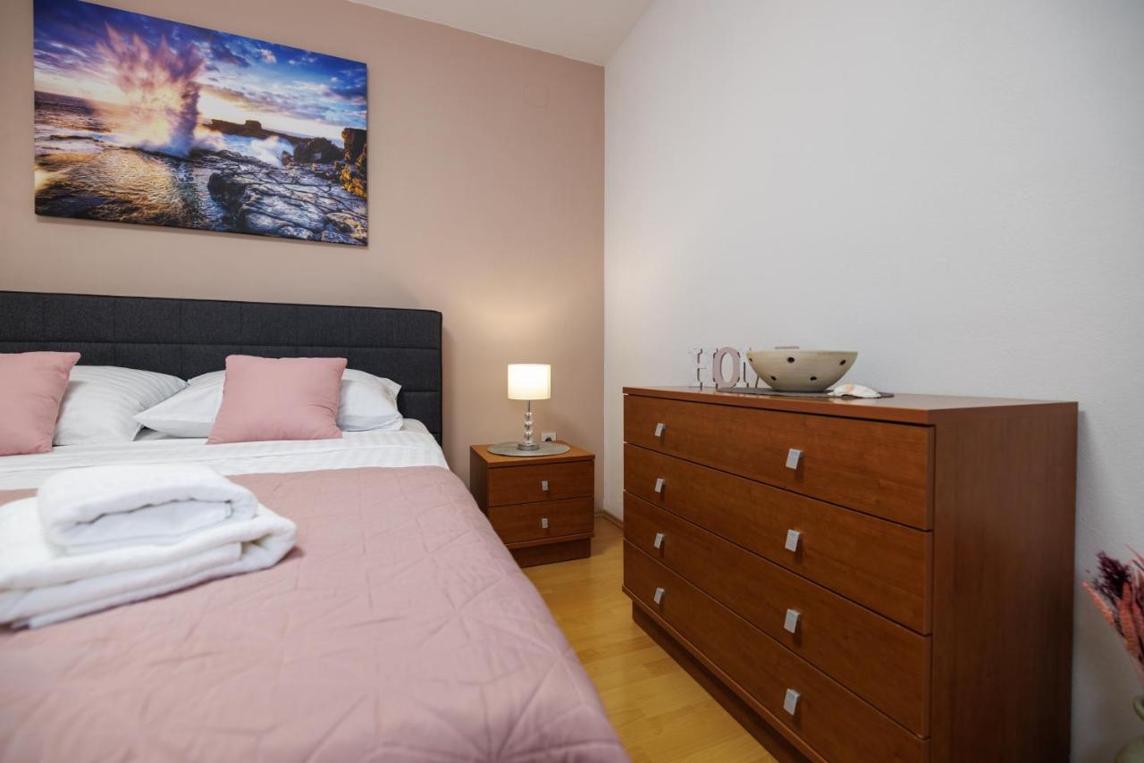 Apartman La Vista E' Bella Kornić Eksteriør billede